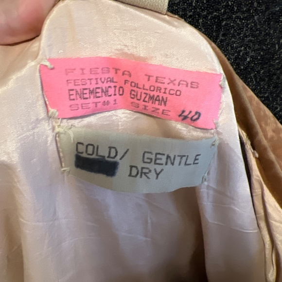 Native jacket - Picture 3 of 3